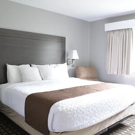 Adams Inn And Suites Екстер'єр фото