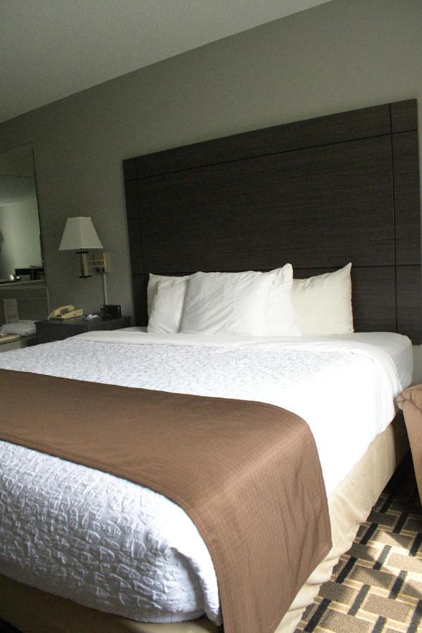 Adams Inn And Suites Екстер'єр фото