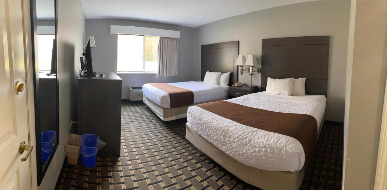 Adams Inn And Suites Екстер'єр фото